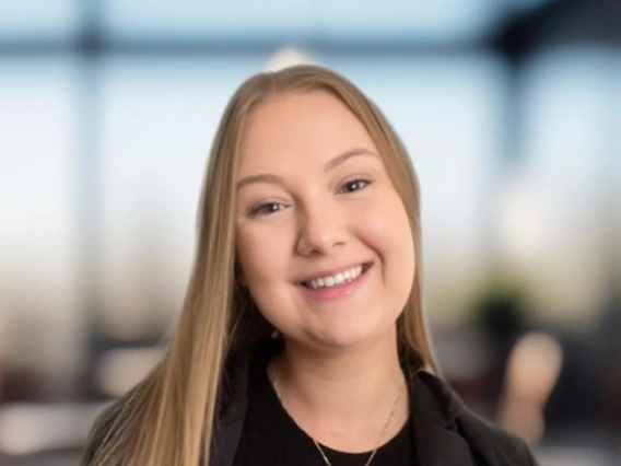 Emily Wright headshot